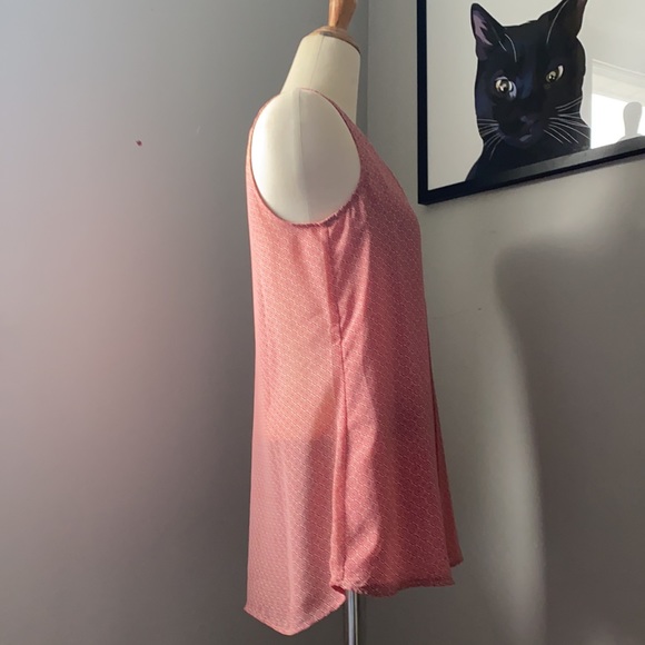 Daniel Rainn - sleeveless top - Picture 2 of 4